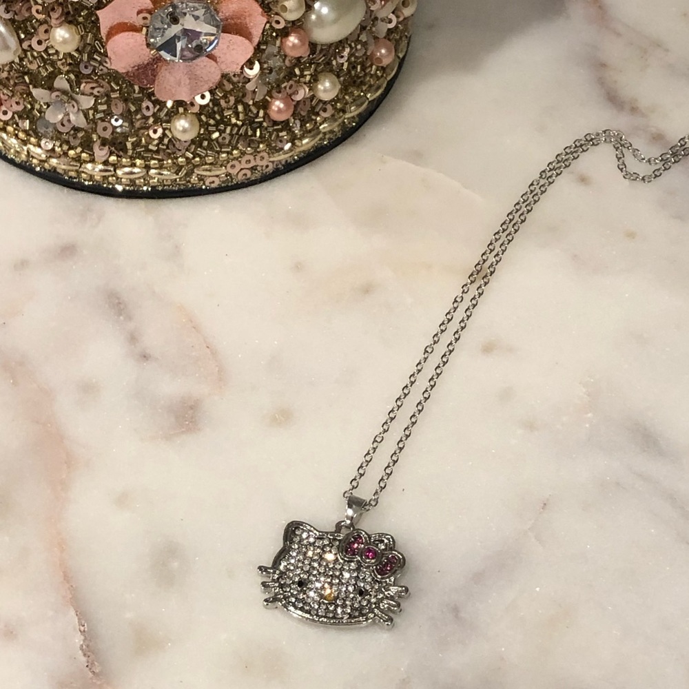 ✨NWT✨ Hello Kitty 925 Silver Plated Sparkling Pendant Necklace - Picture 9 of 13